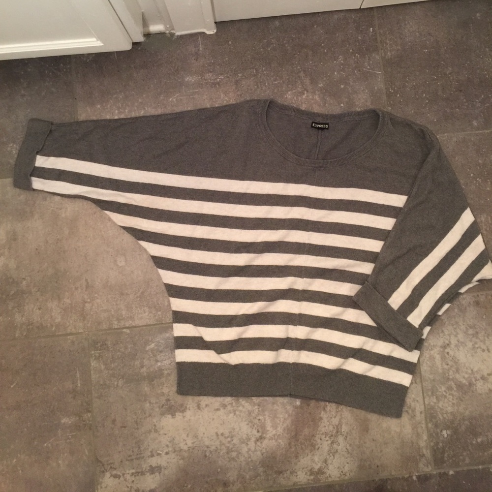 Express women’s bat-wing sleeves sweater